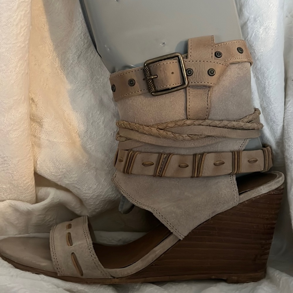 Leather sandal boots